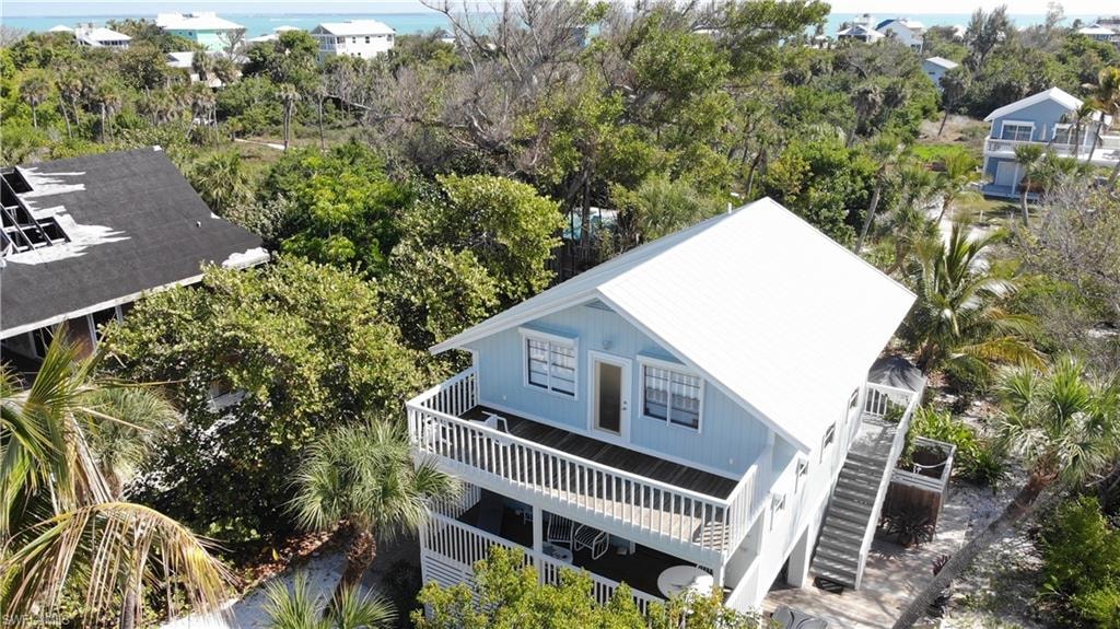 201 White Pelican DR