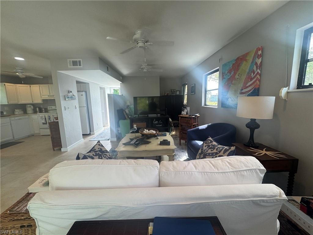 201 White Pelican DR photo 10