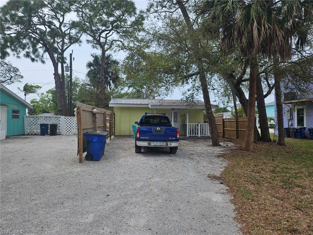 View of front of property with driveway