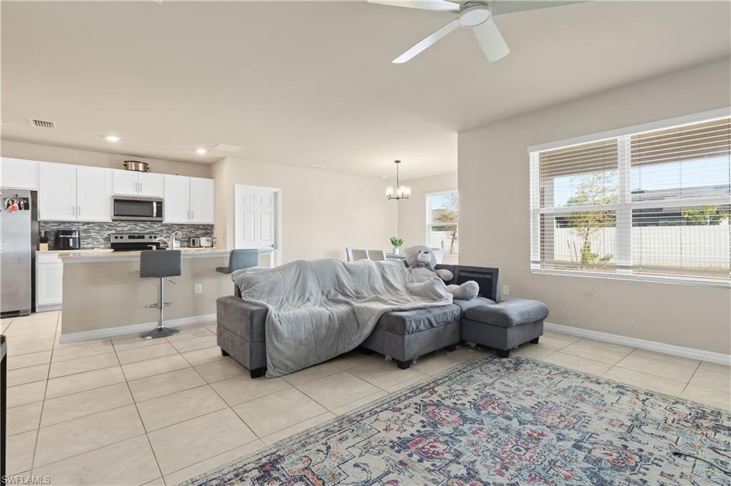 429 Tropicana PKWY W