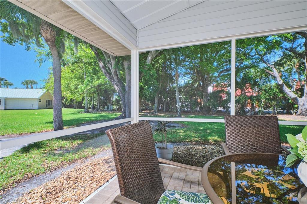 SCREENED LANAI