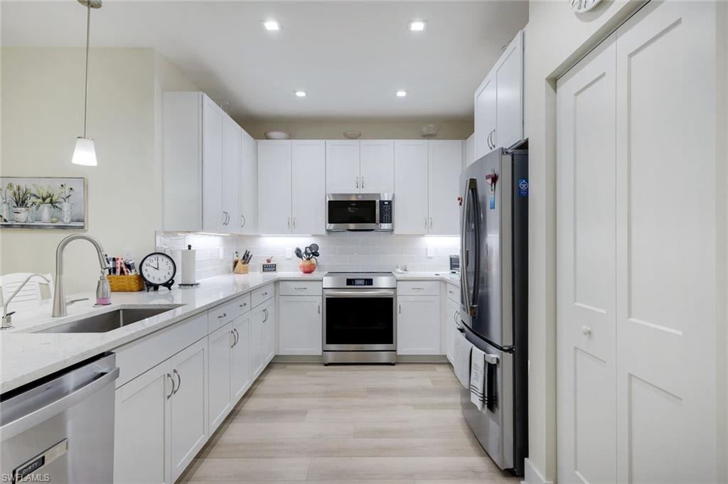 13064 Georges Cay PL