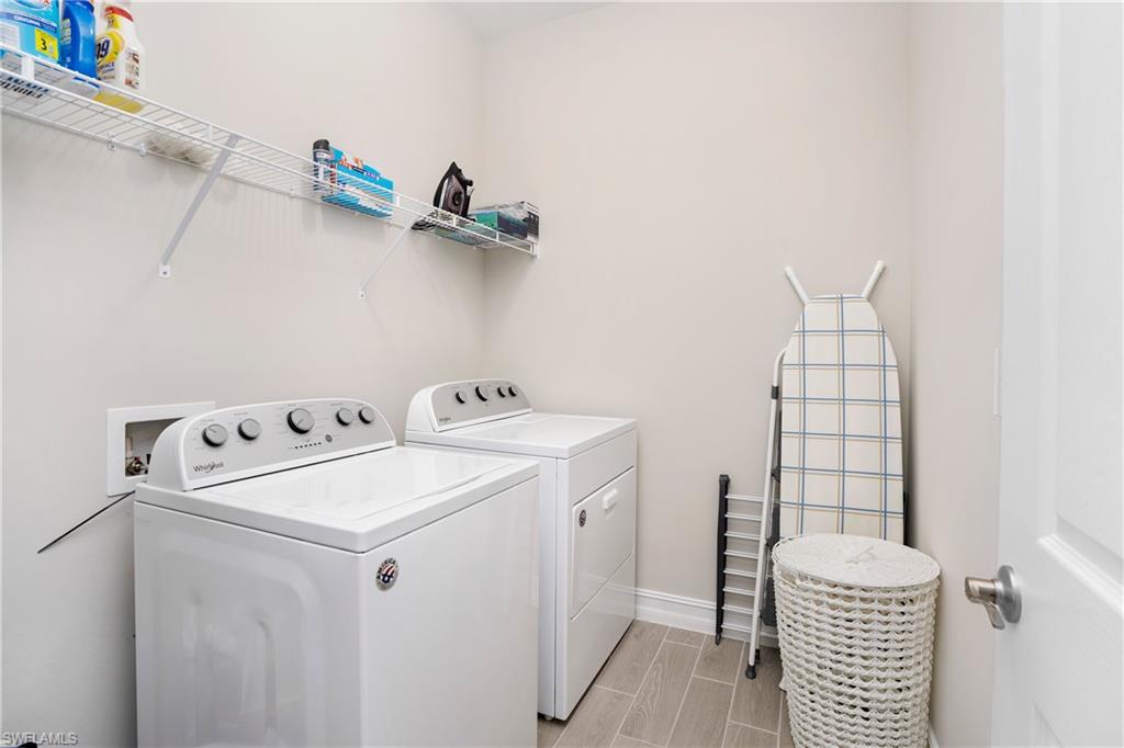14541 Stern WAY photo 27