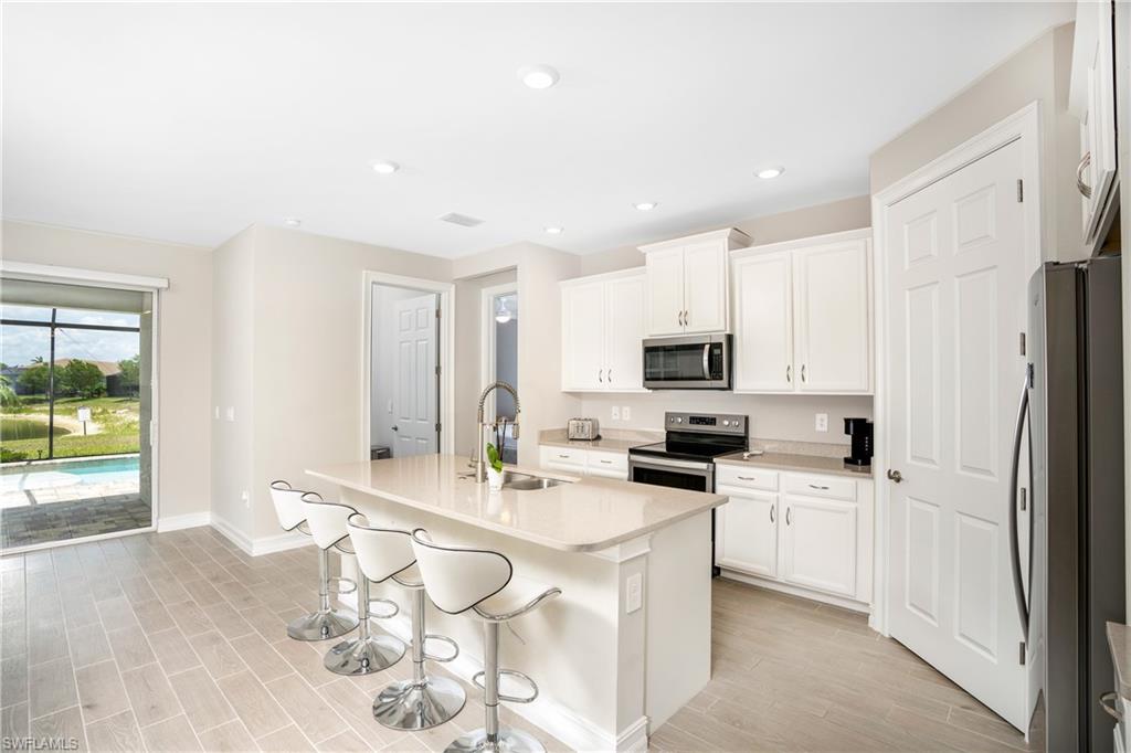 14541 Stern WAY photo 8