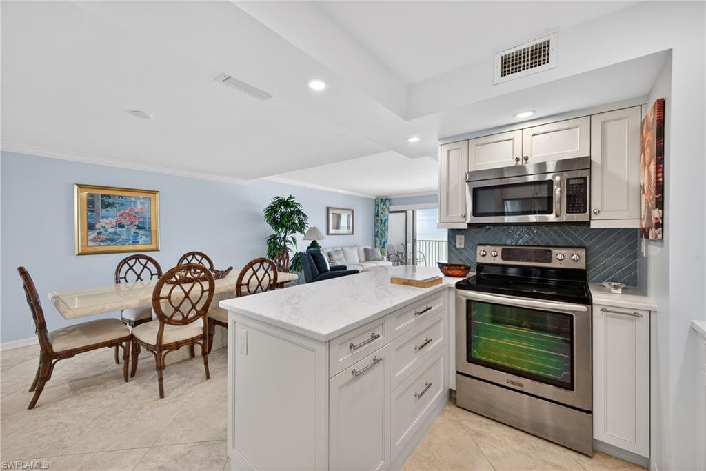 3443 Gulf Shore BLVD N 809 photo 7