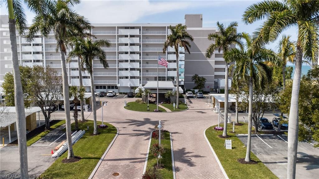 3443 Gulf Shore BLVD N 809