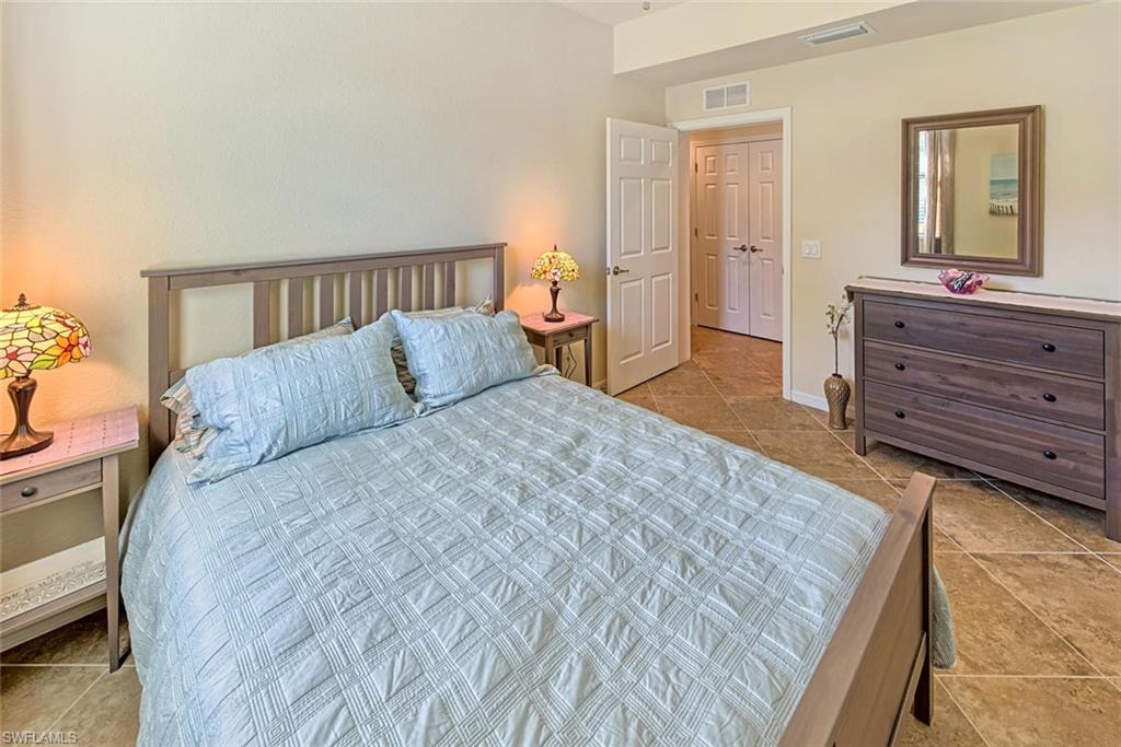 9126 Napoli CT 101 photo 17