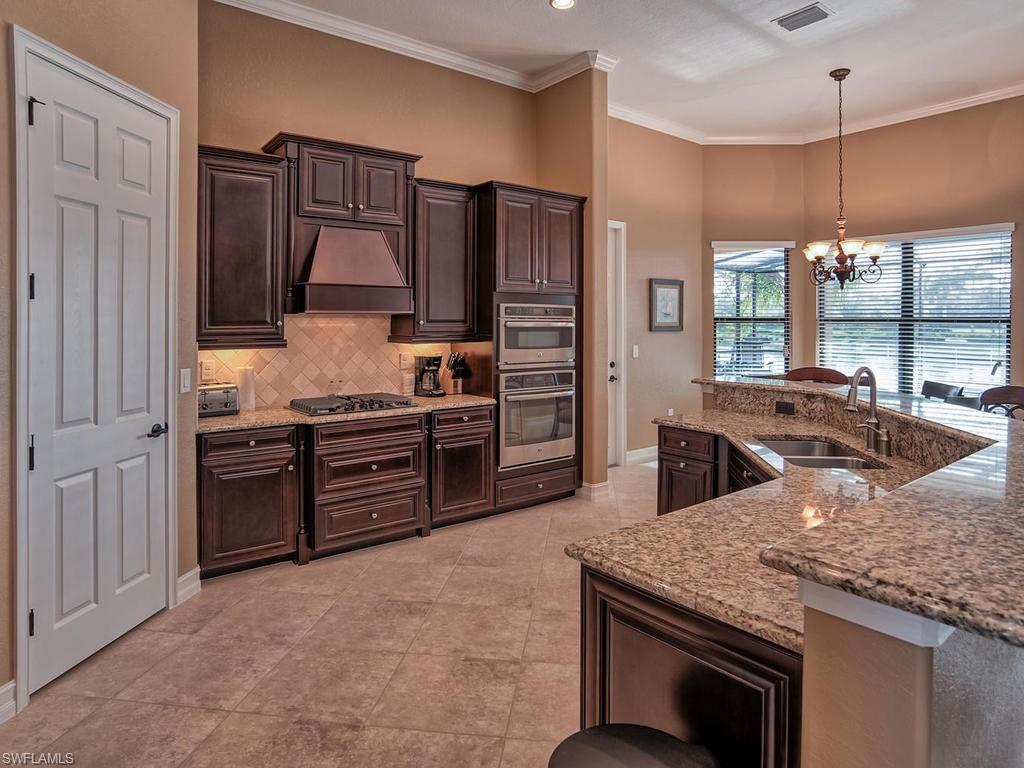 9634 Firenze CIR photo 6