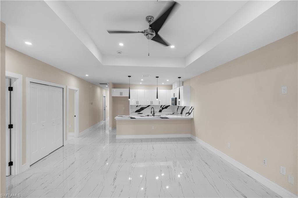 526 Knapp ST photo 36