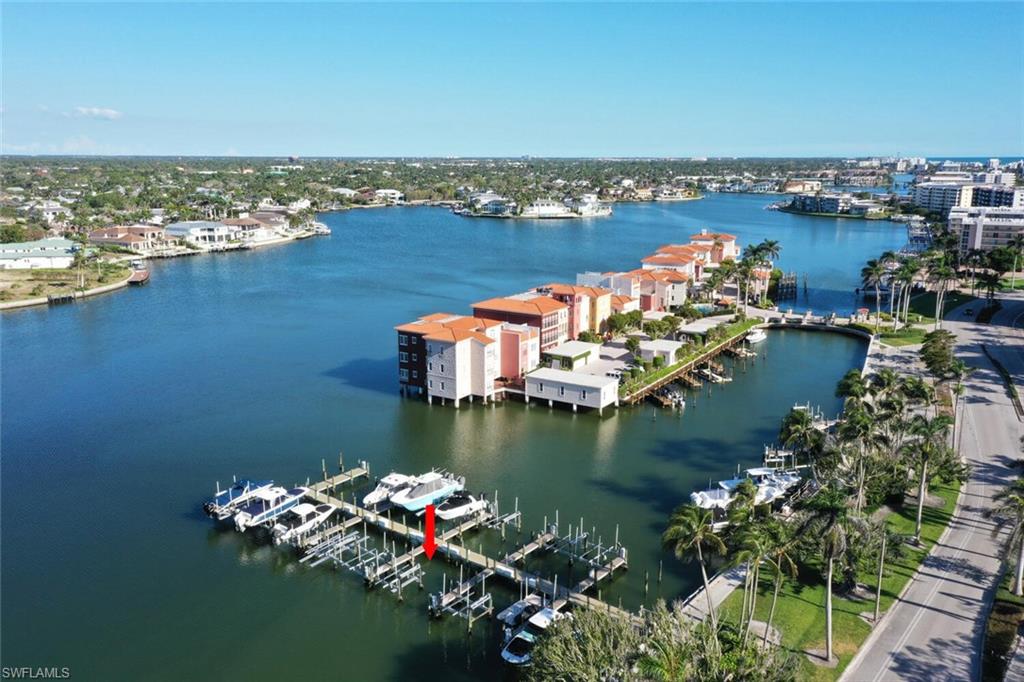 BS# 26 4090 Gulf Shore BLVD N photo 8