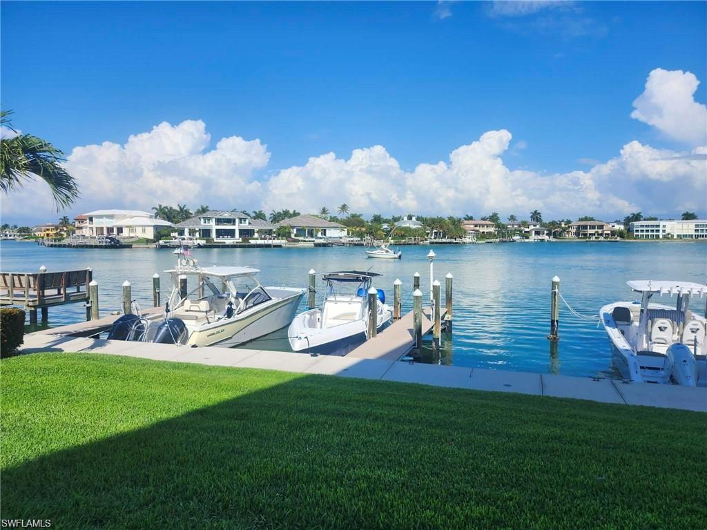 3000 Gulf Shore BLVD N 113 photo 23