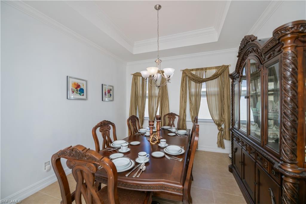 Formal Dining with architectural features