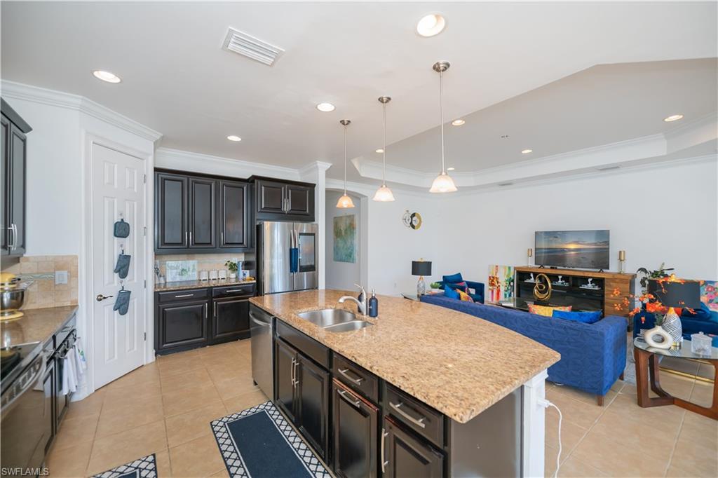 223 Destiny CIR photo 18