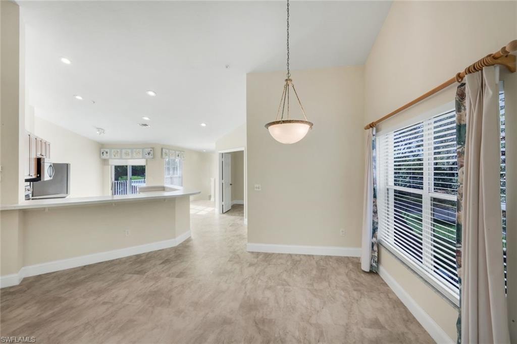 4940 Deerfield WAY 201 photo 6