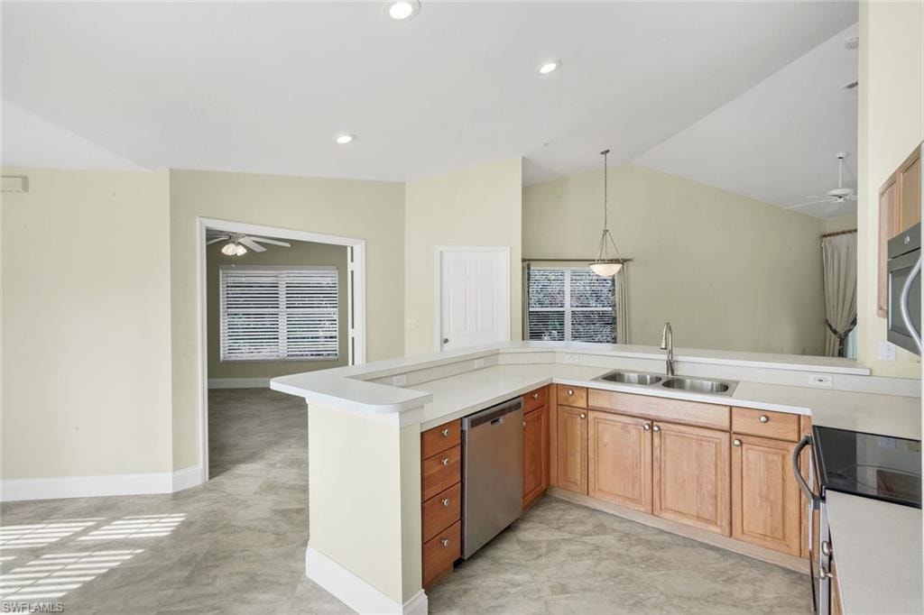 4940 Deerfield WAY 201 photo 19