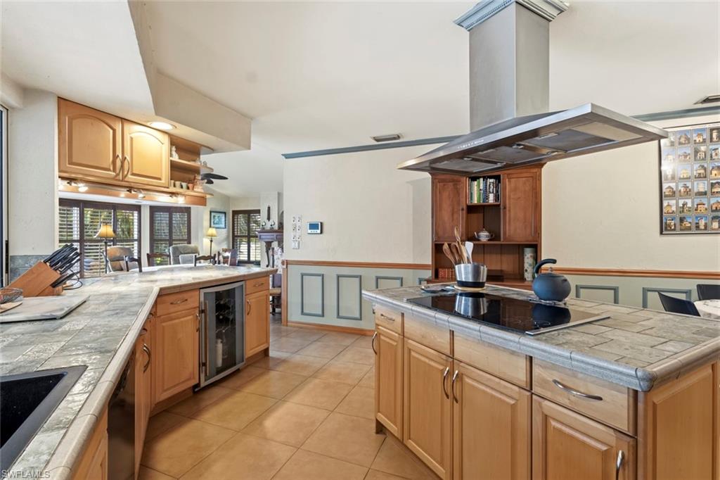 311 Henley DR photo 14