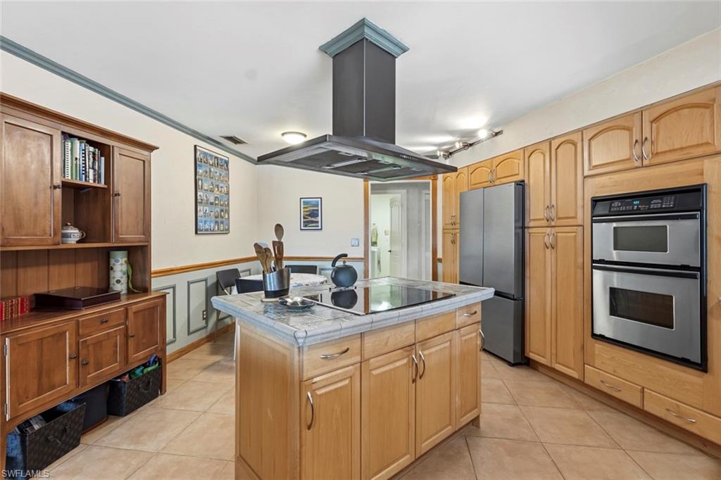 311 Henley DR photo 15