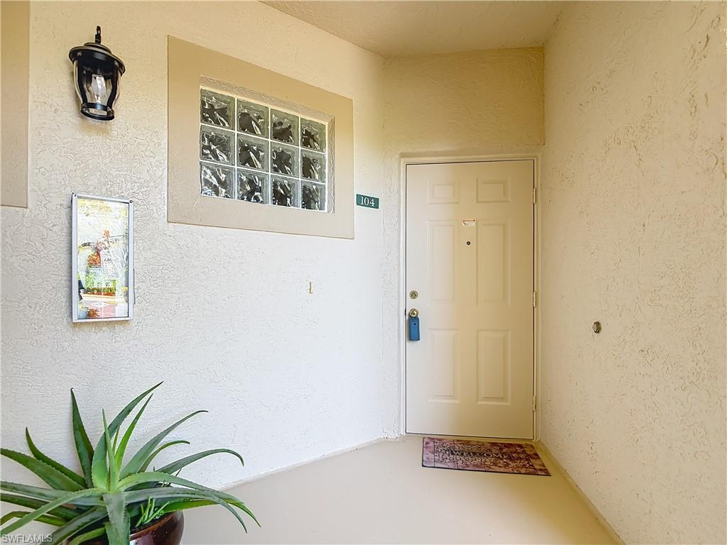 6930 Huntington Lakes CIR 104 photo 6