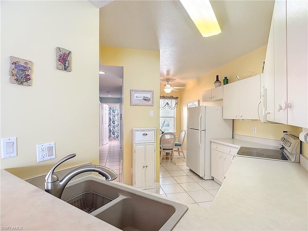 6930 Huntington Lakes CIR 104 photo 14