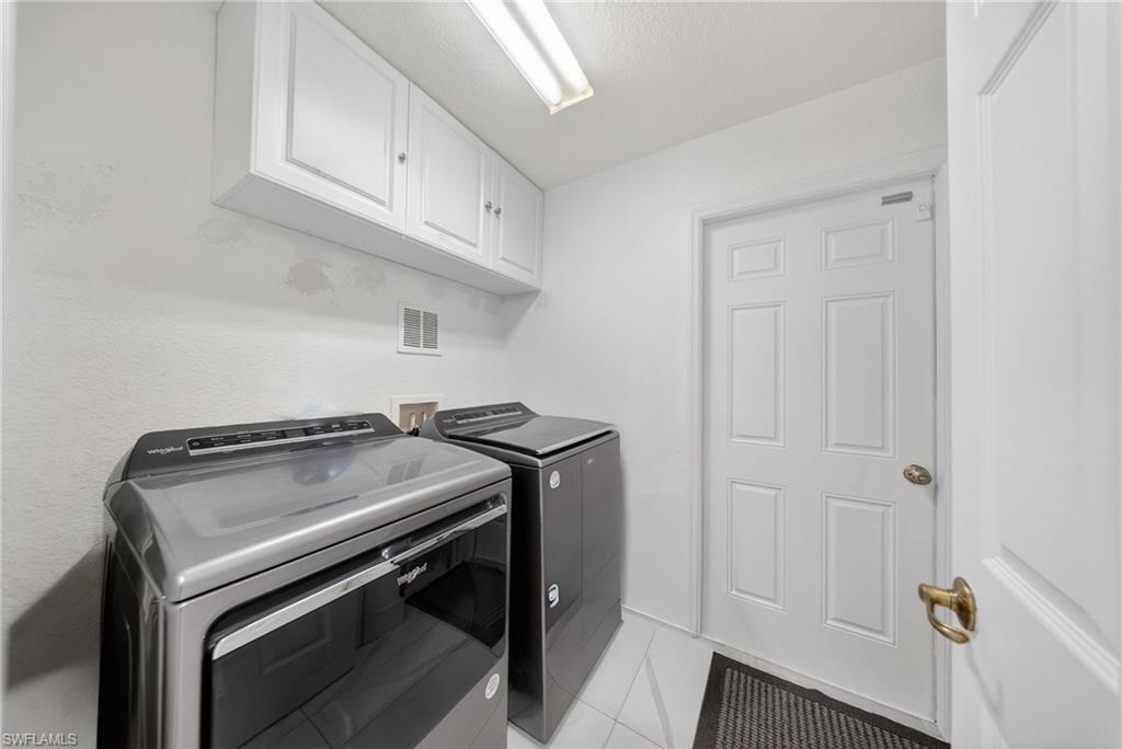 9730 Springlake CIR photo 33