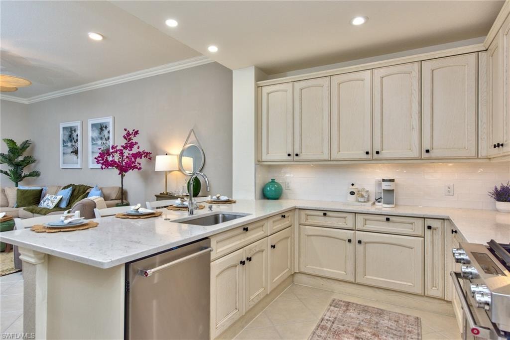 9242 Tesoro LN 1-102 photo 7