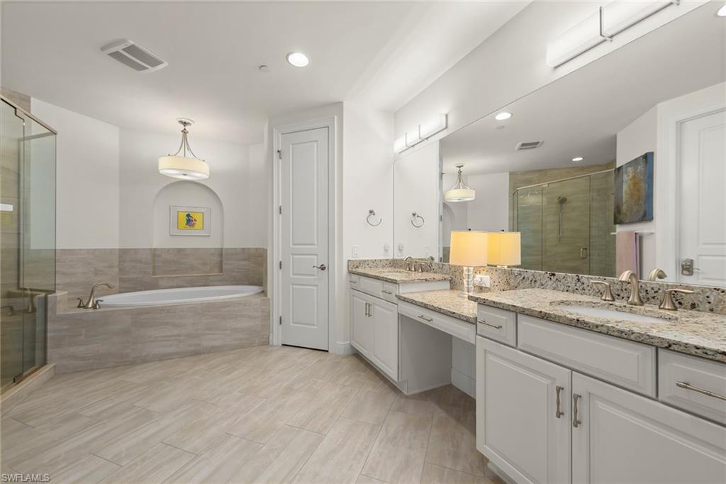 4731 Via Del Corso LN 202 photo 20