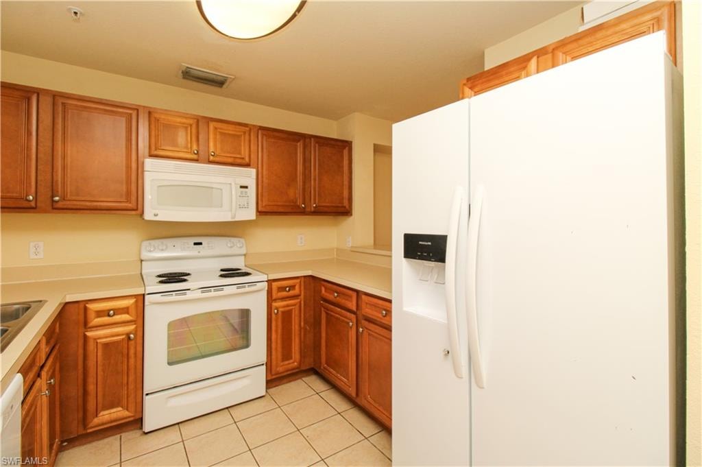 9051 Gervais CIR 1503 photo 6