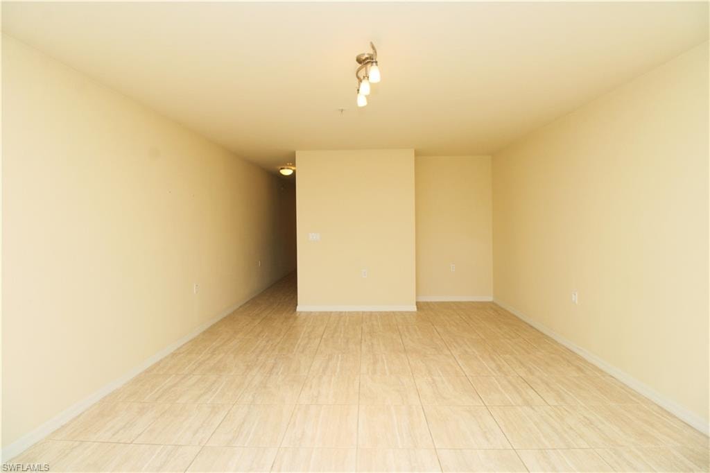 9051 Gervais CIR 1503 photo 13