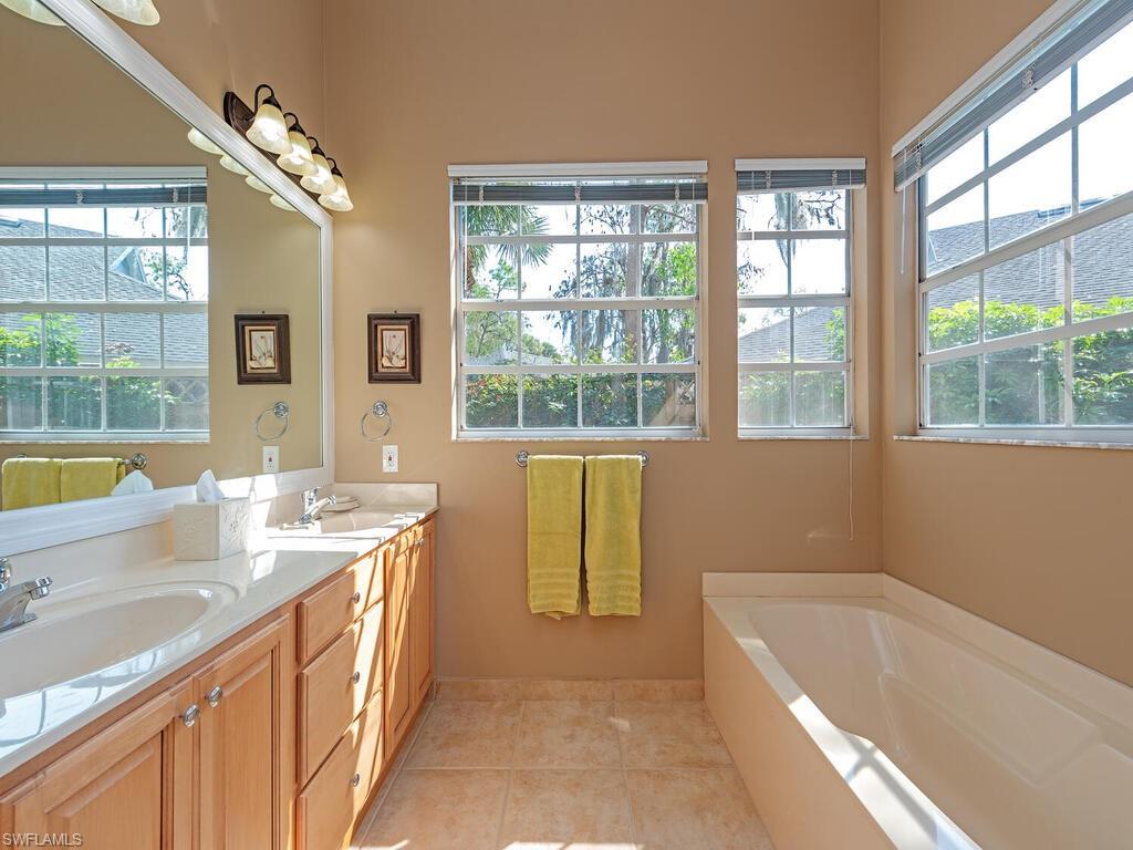 130 Amblewood LN 8-801 photo 9