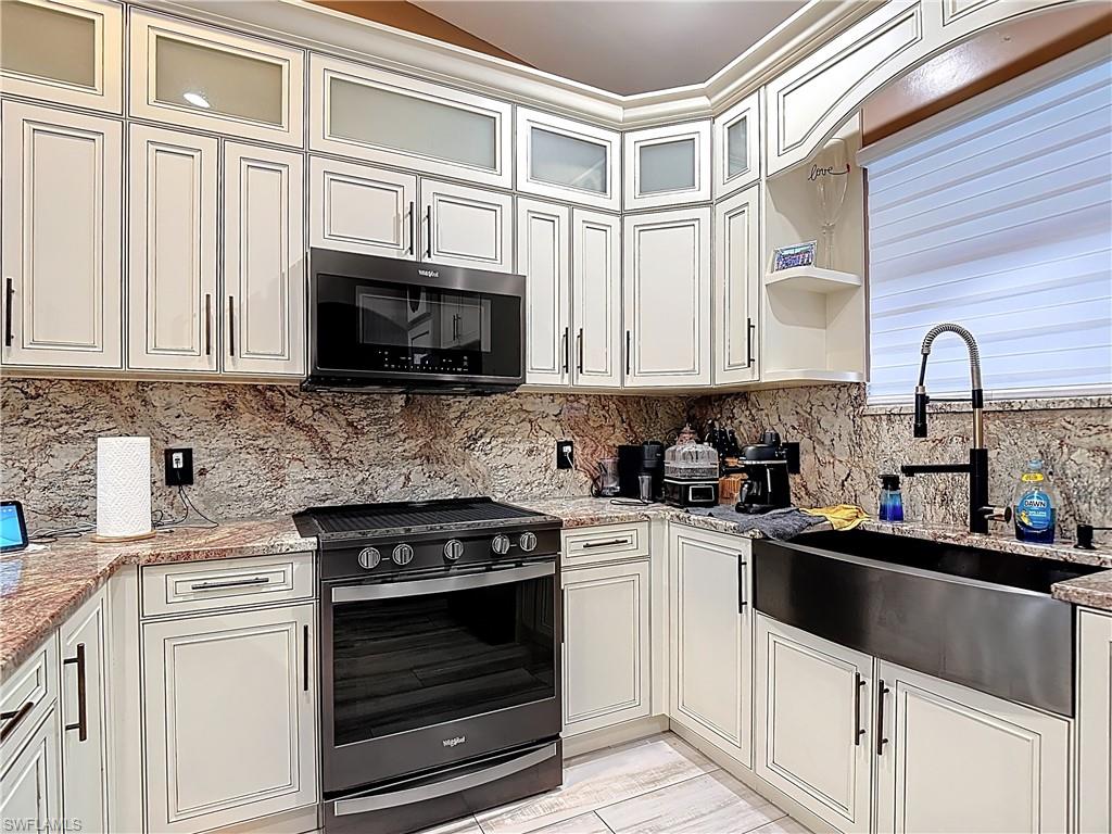 1845 Desoto BLVD N photo 7
