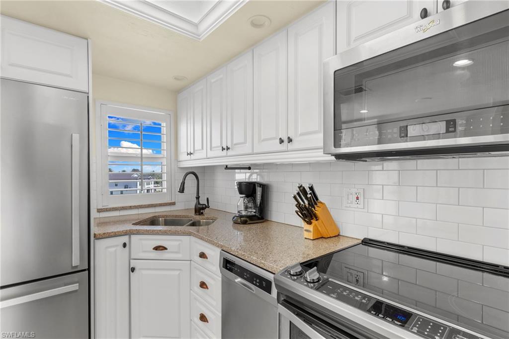5000 ESTERO BLVD 305 photo 13