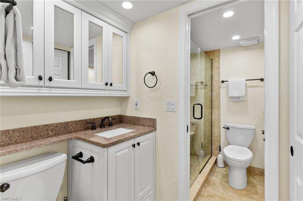 5000 ESTERO BLVD 305 photo 22