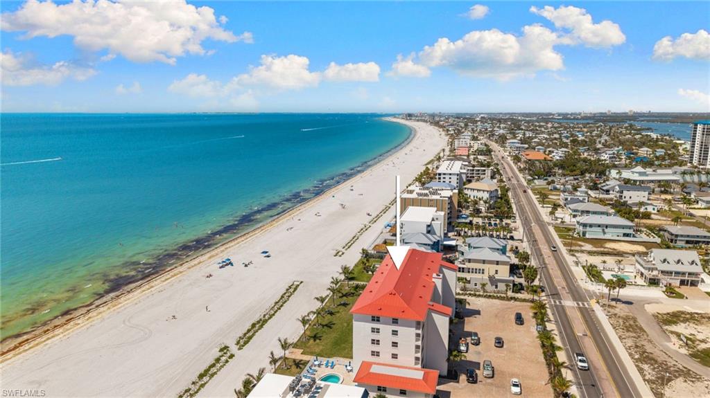 5000 ESTERO BLVD 305 photo 31