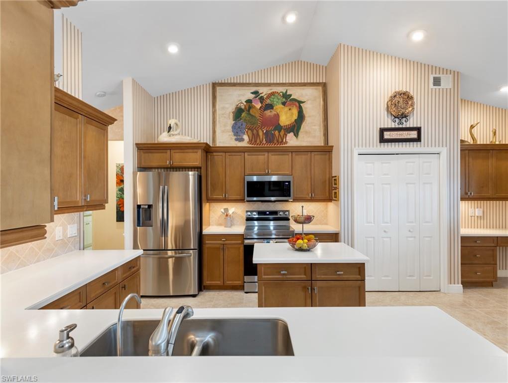 15567 Caloosa Creek CIR photo 13