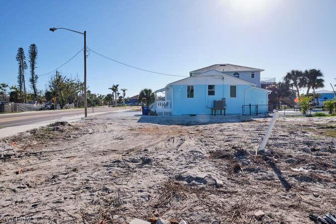 6020 Estero BLVD photo 21