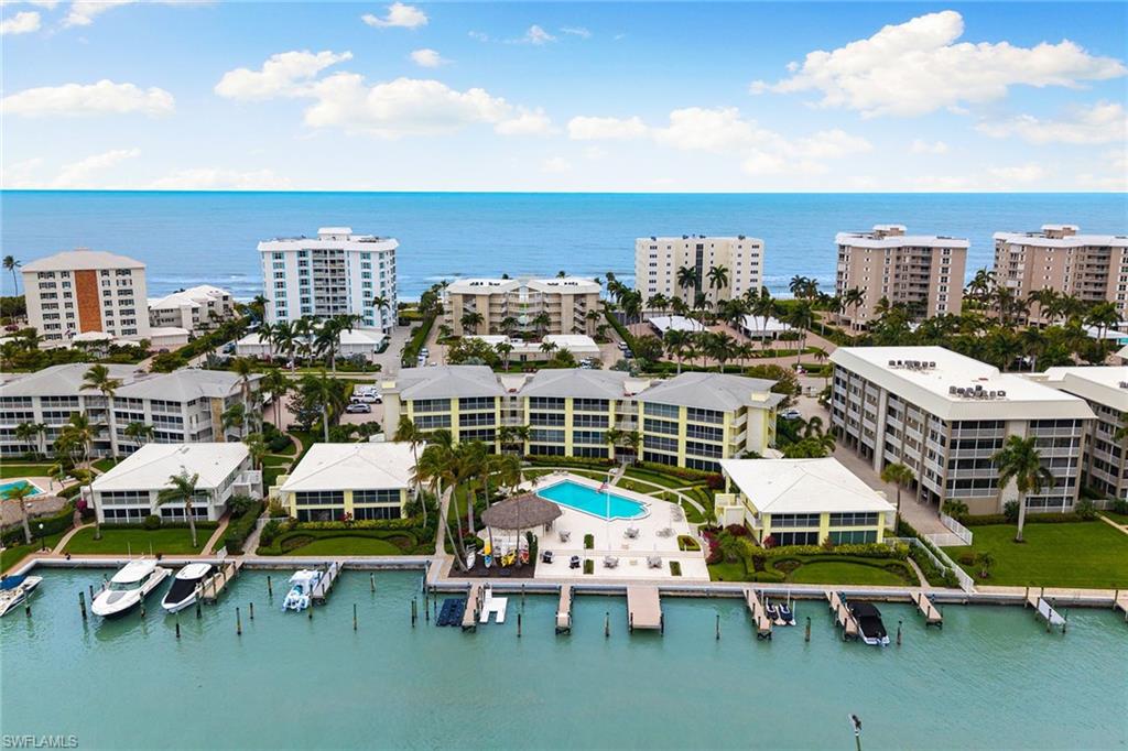 2850 Gulf Shore BLVD N 106