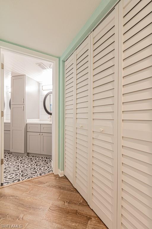 MASTER BATH W/DUAL SINKS AND SHOWER
