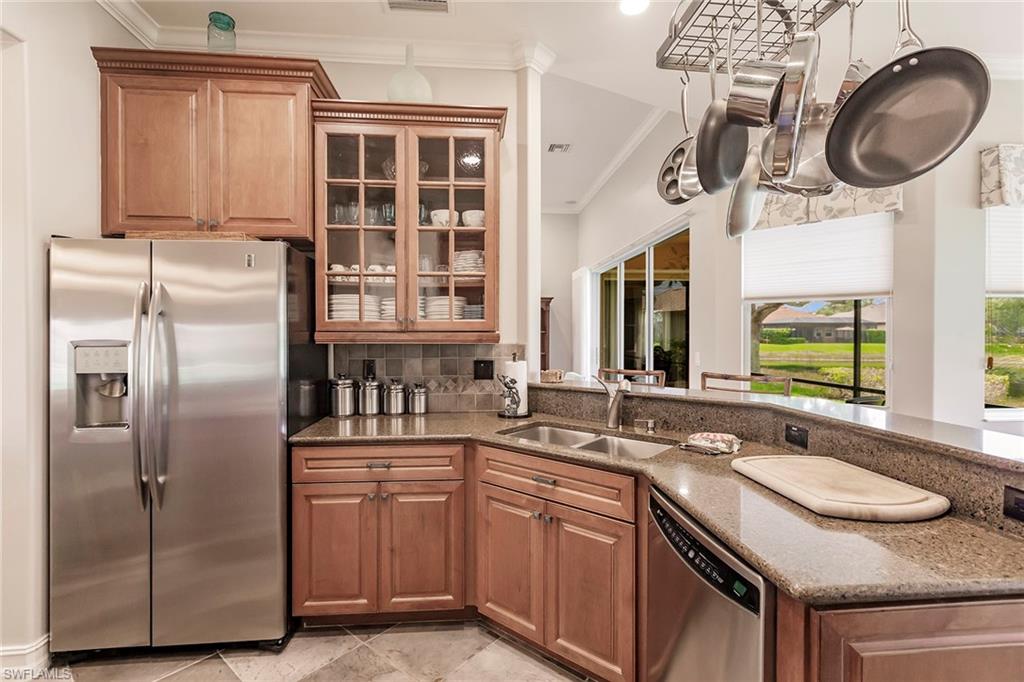 6105 Dogleg DR photo 17