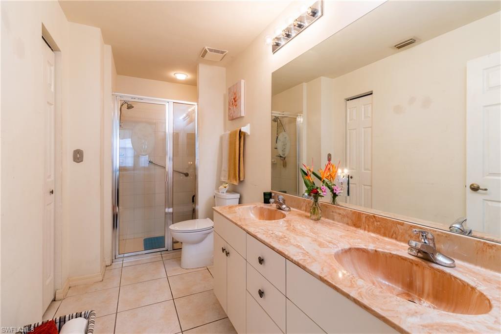 950 Hancock Creek South BLVD 411 photo 17