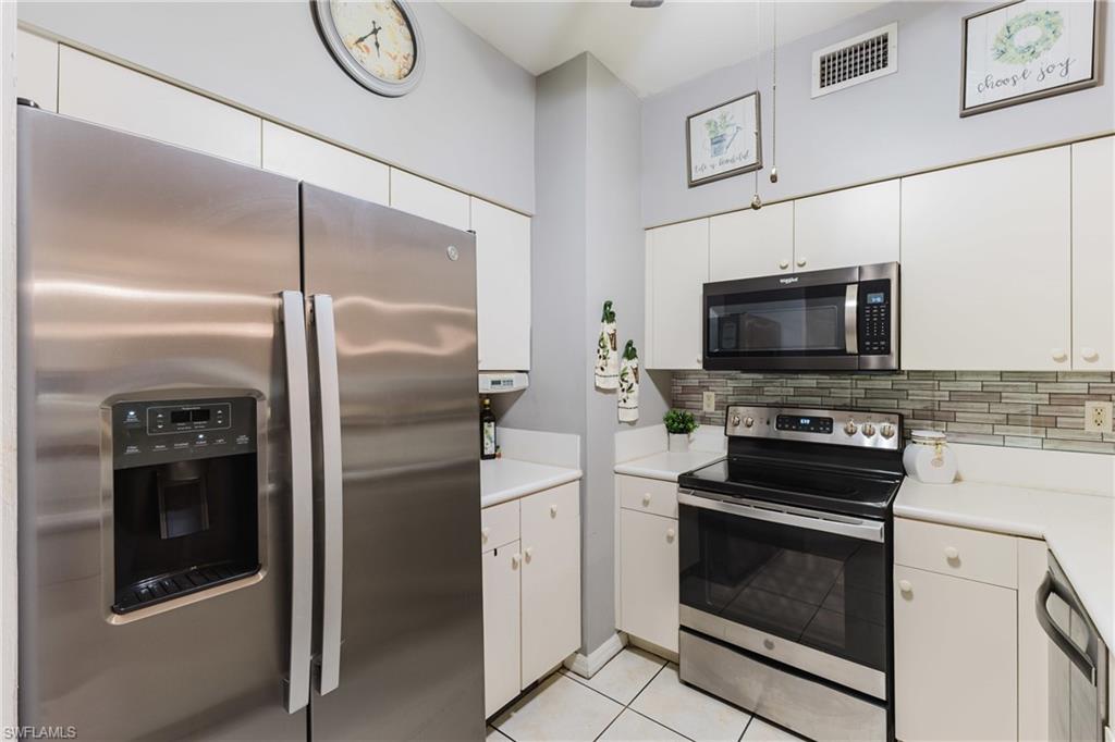 950 Hancock Creek South BLVD 411 photo 7