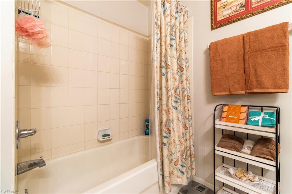 950 Hancock Creek South BLVD 411 photo 18