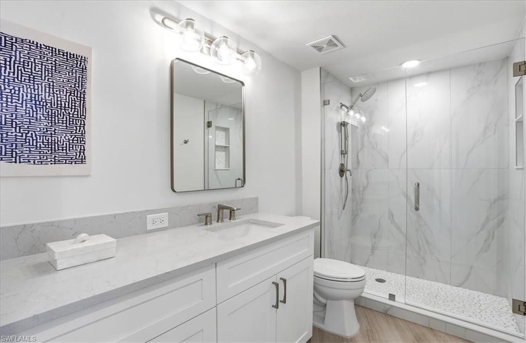 980 Cape Marco DR 706 photo 27