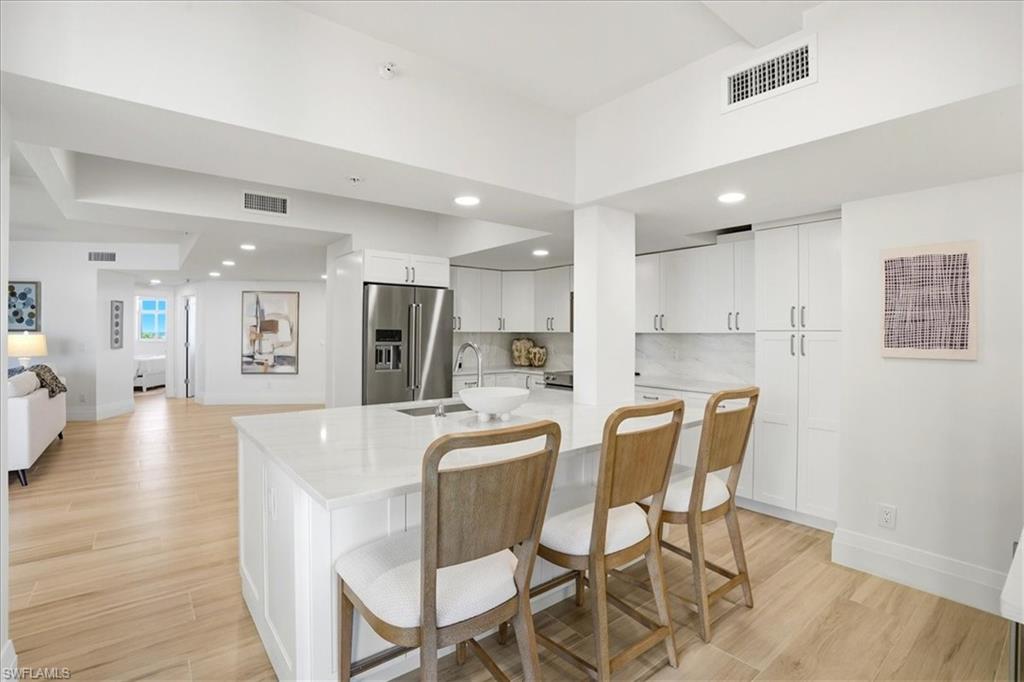 980 Cape Marco DR 706 photo 8