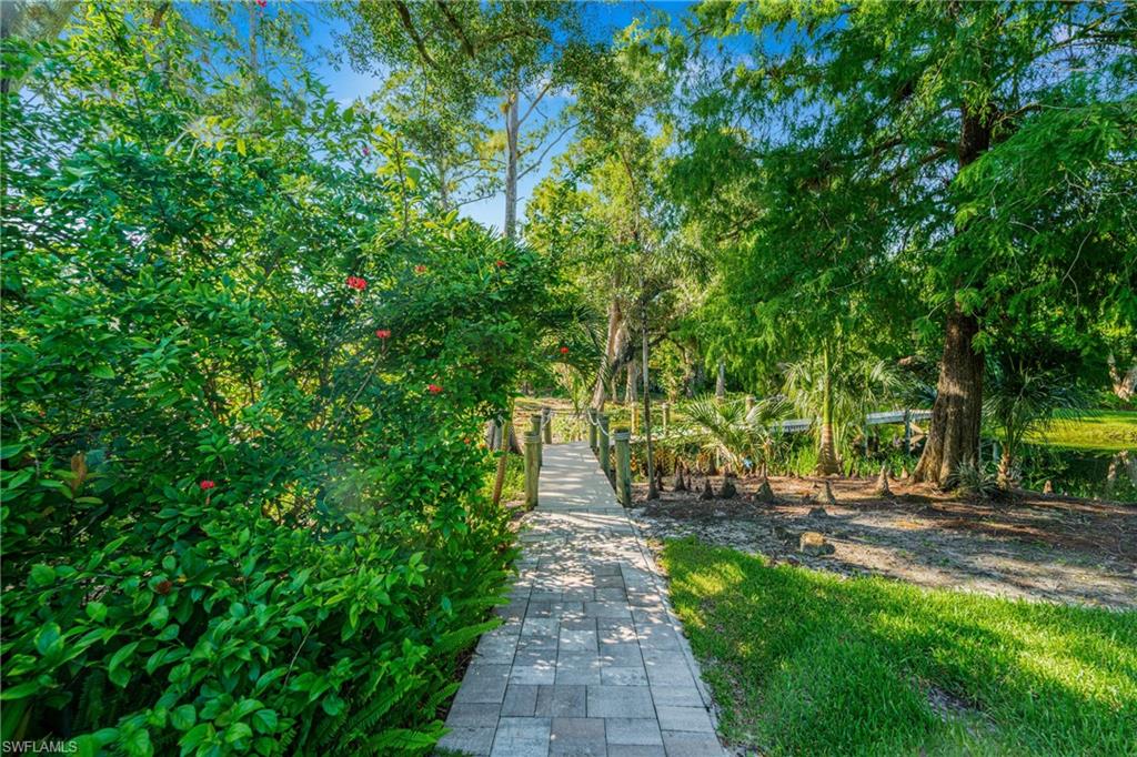 13672 Pine Villa LN photo 16