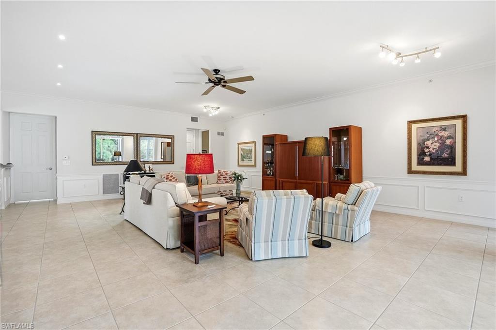 12026 Covent Garden CT 501 photo 12
