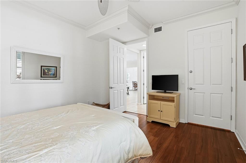 12026 Covent Garden CT 501 photo 22