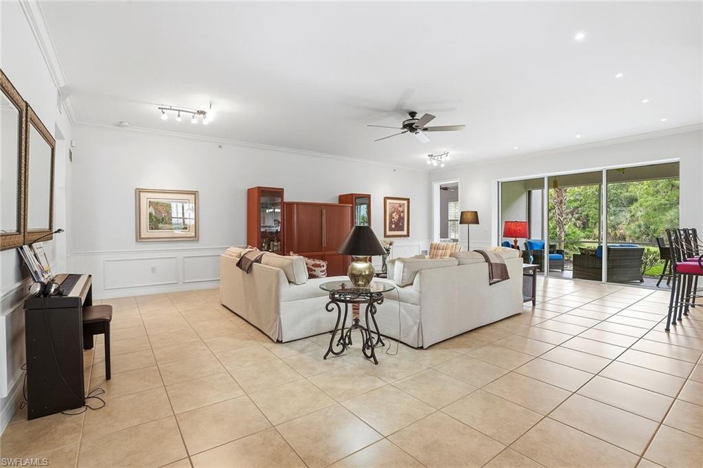12026 Covent Garden CT 501 photo 9