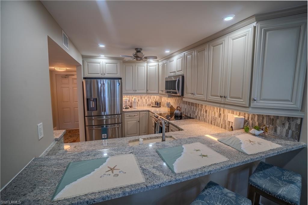 26000 Hickory BLVD 303 photo 6