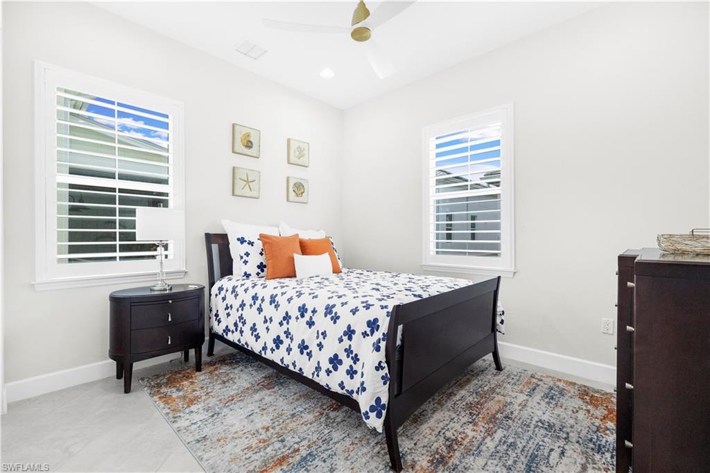 7080 Saona CT photo 17