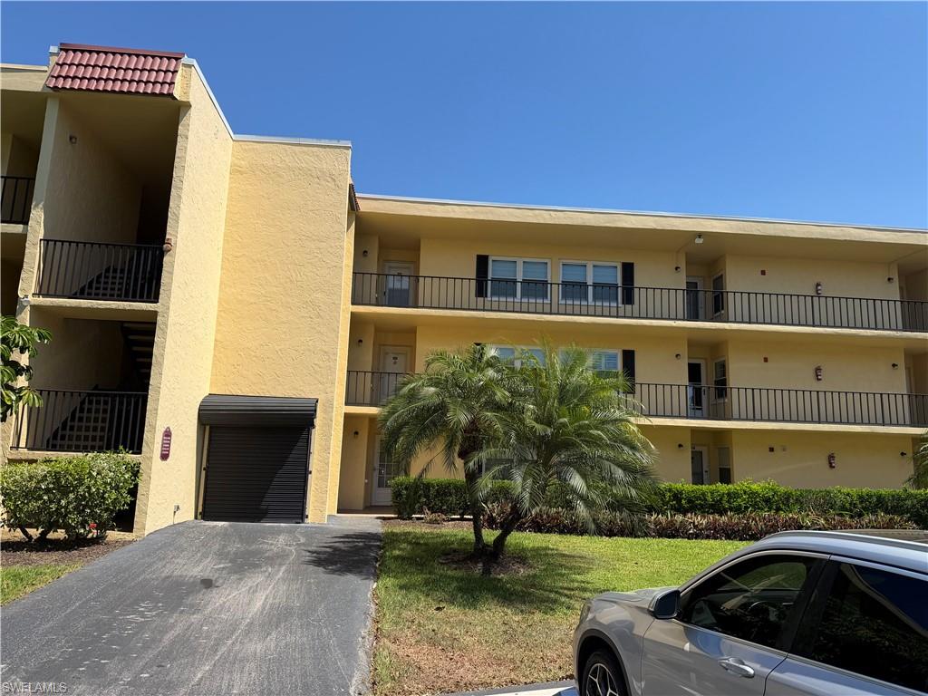 View of apartment building / complex